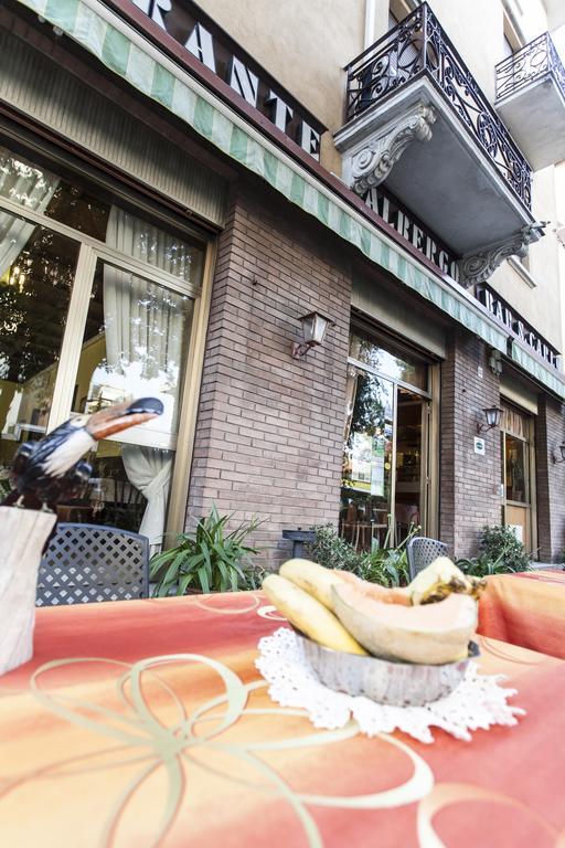 Hotel Ristorante San Carlo 살소마지오레테르메 외부 사진